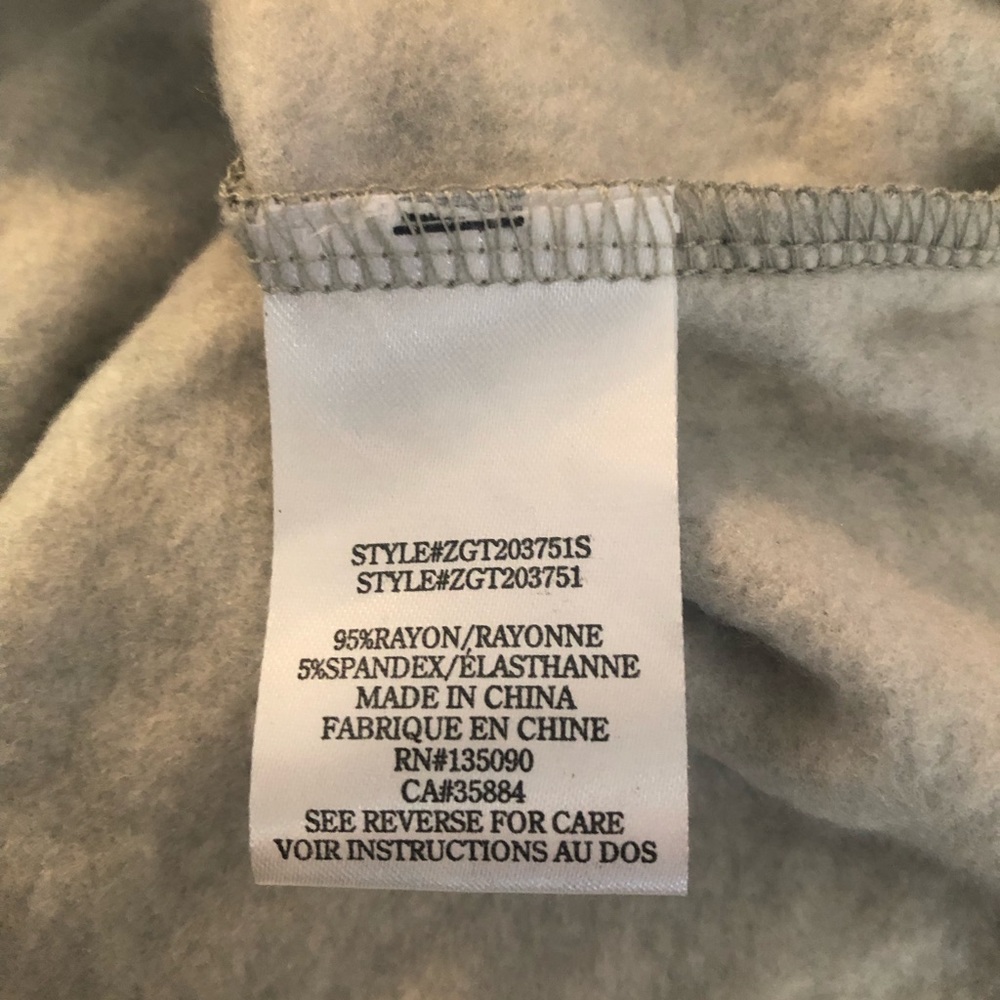 $6❤️Bundled Z Supply Camo Top - Picture 4 of 5
